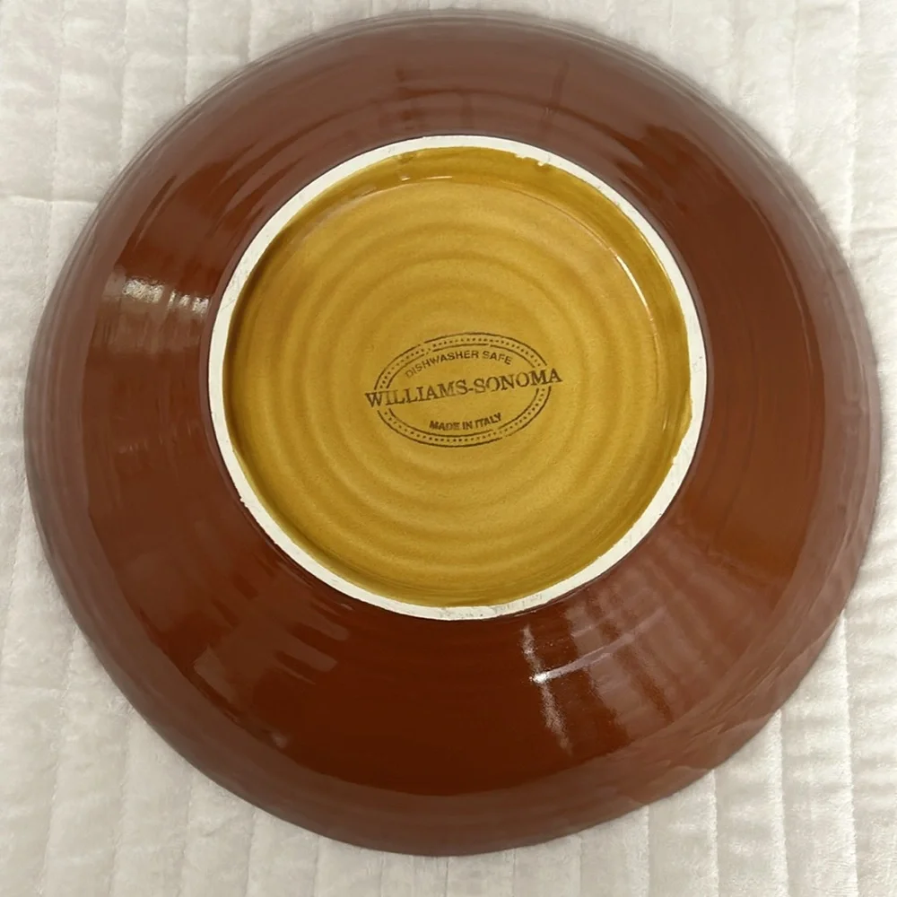 Williams Sonoma serving bowl made in Italy